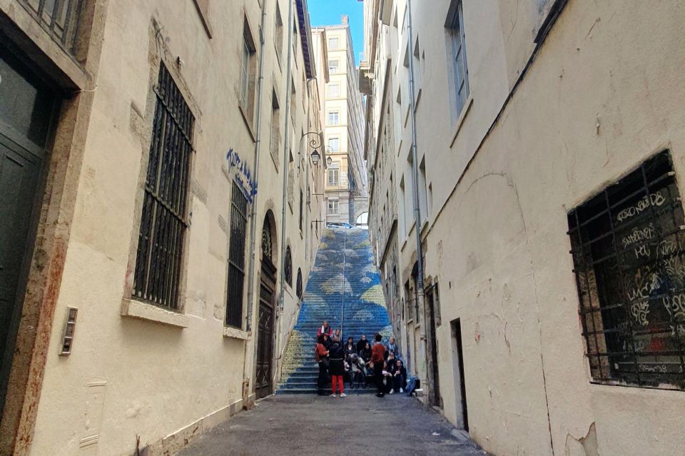 Storytelling Tour of Croix-Rousse in English - Silks Influence in Lyon