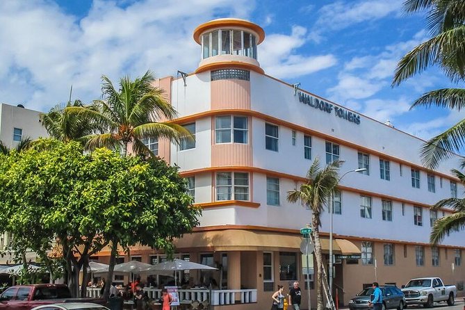 The Official Art Deco Walking Tour by The Miami Design Preservation League - Tour Duration and Group Size