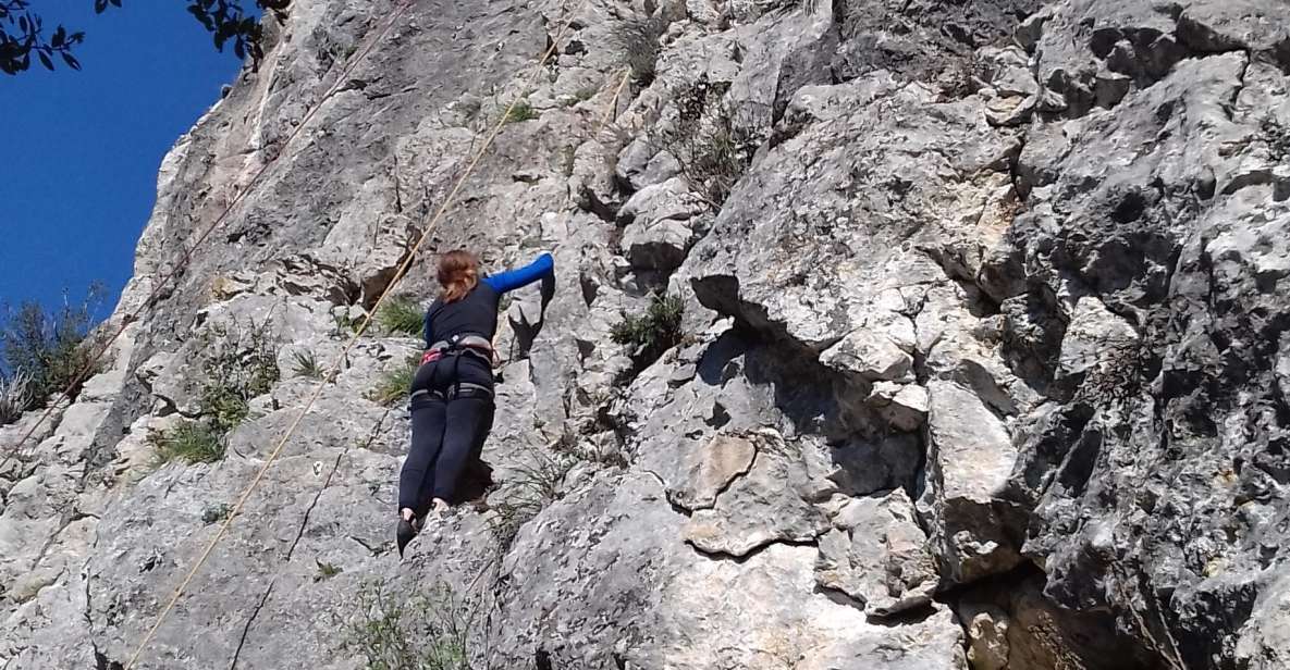 THESSALONIKI: CLIMBING WITH A VIEW OF THE ALIAKMONAS DAM - Location and Itinerary