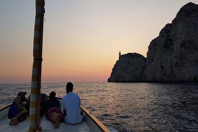 Tour in a Typical Boat of Capri at Sunset (2 Hours) - Review Highlights