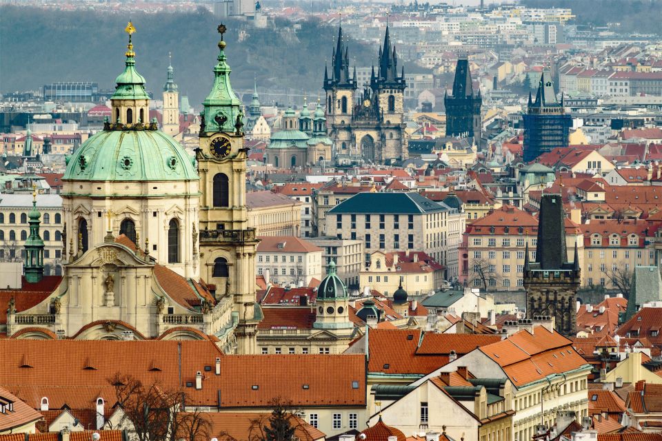 Walking Tour of Prague: Old Town & Charles Bridge - Itinerary Highlights