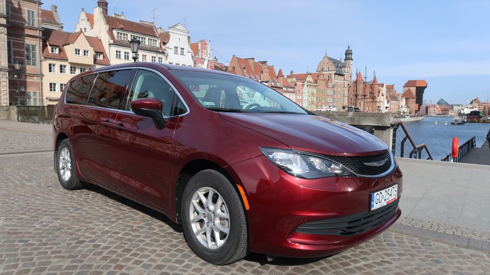 Warsaw/Gdansk: Deluxe Private Transfer Service - Vehicle and Driver