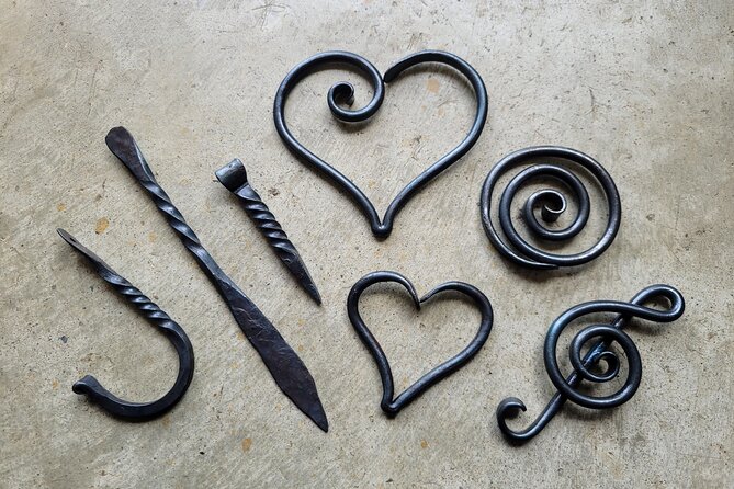 2 Hour Blacksmithing Experience in Niagara (Craft Class/Activity) - Booking and Participation