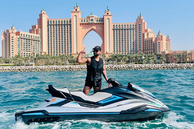 90 Minutes Dubai Palm Jumeirah Jetski Tour - Included Equipment