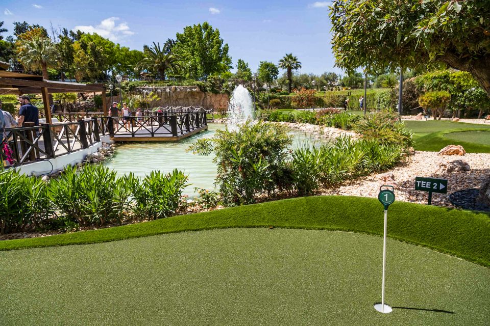 Albufeira: MiniGolf Adventure Park Entry Ticket - Ideal for All