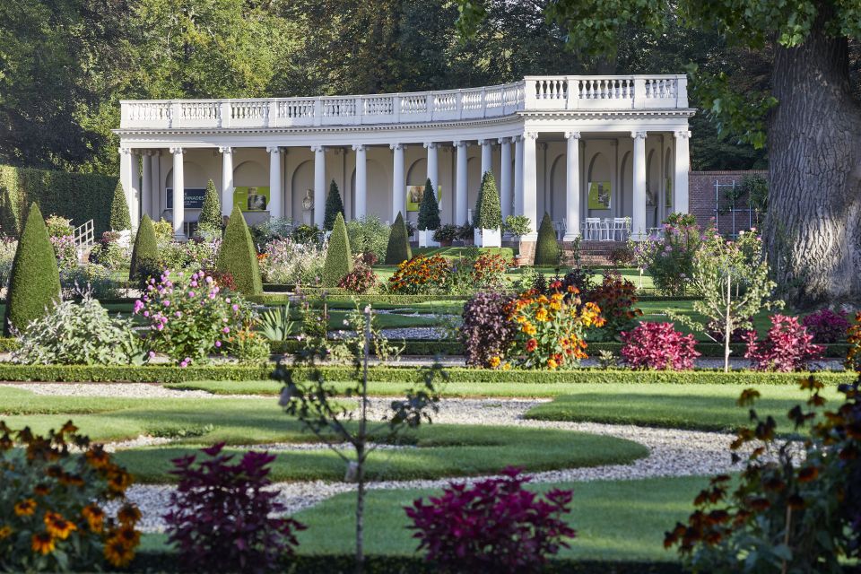 Apeldoorn: Het Loo Palace Entry Ticket - Audio Tours and Palace Stories