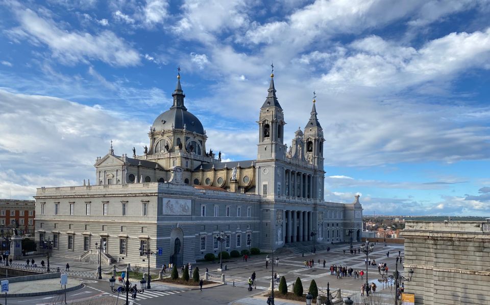 Architecture Tour: Old Historic Madrid With an Architect - Royal Grandeur