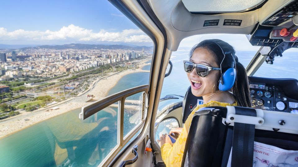 Barcelona: Helicopter, Walking, and Sailing 360º City Tour - Itinerary Details