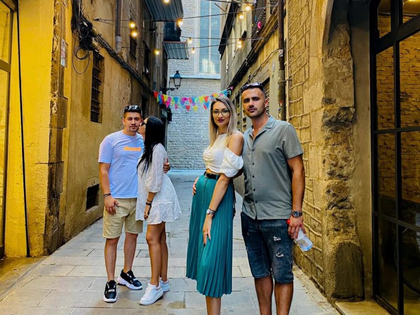 Barcelona Romantic Tour and Flamenco Show - Exploring Barcelona Cathedral