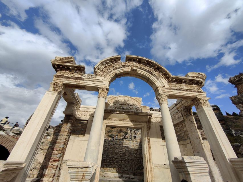 BEST OF EPHESUS TOUR - House of Virgin Mary