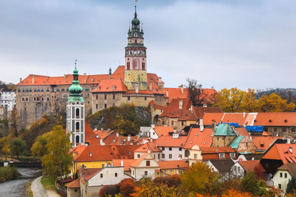 Cesky Krumlov: First Discovery Walk and Reading Walking Tour - Navigation and Flexibility