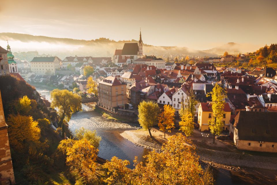 Czech Krumlov: Half-Day Medieval Architecture Walking Tour - Itinerary Details