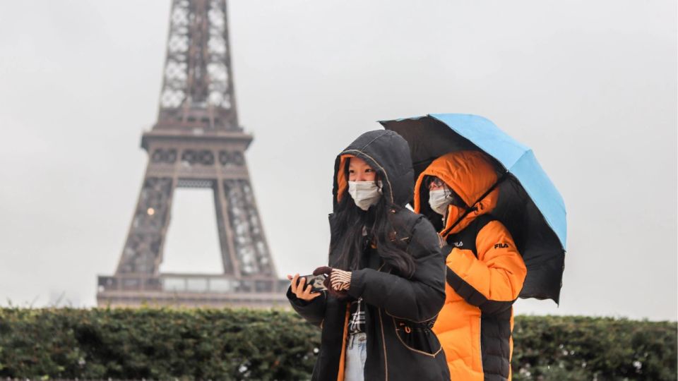 Discover Montmartre: Puzzle Adventure & Cultural Delights - Uncovering Iconic Landmark Histories