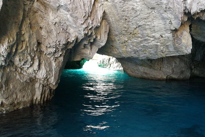 Discovery Capri Island by Boat - Hidden Gems and Formations