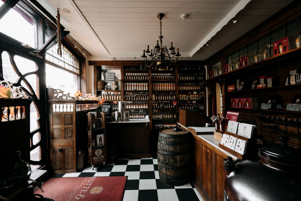 Dordrecht: Distillery Tour With Dutch Gin & Genever Tasting - Distillery History and Methods