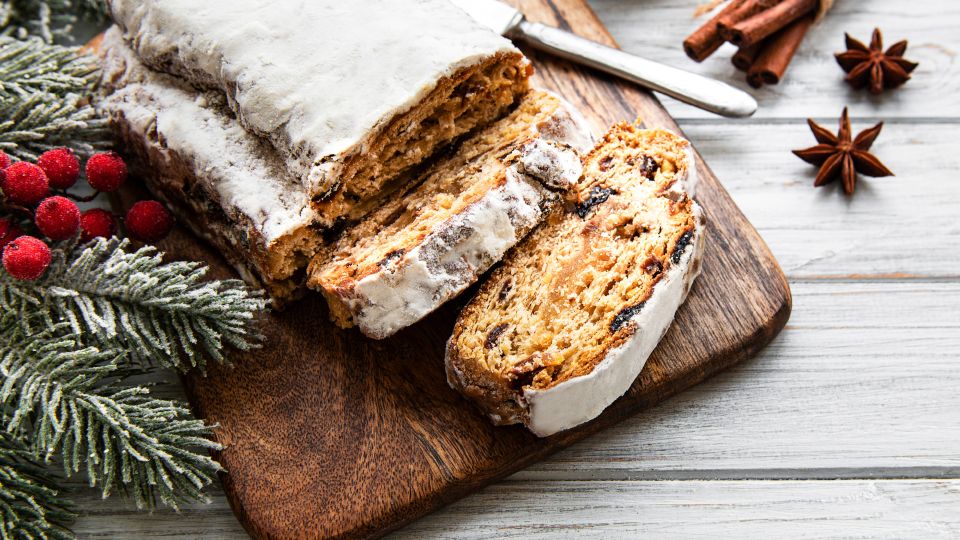 Dresden: Guided Bus Tour to Stollen Bakery With Tasting - Stollen Tasting