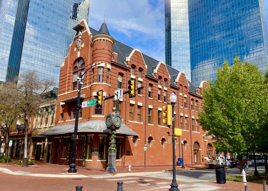 Fort Worth: Sundance Square Food, History, Architecture Tour - Tour Accessibility