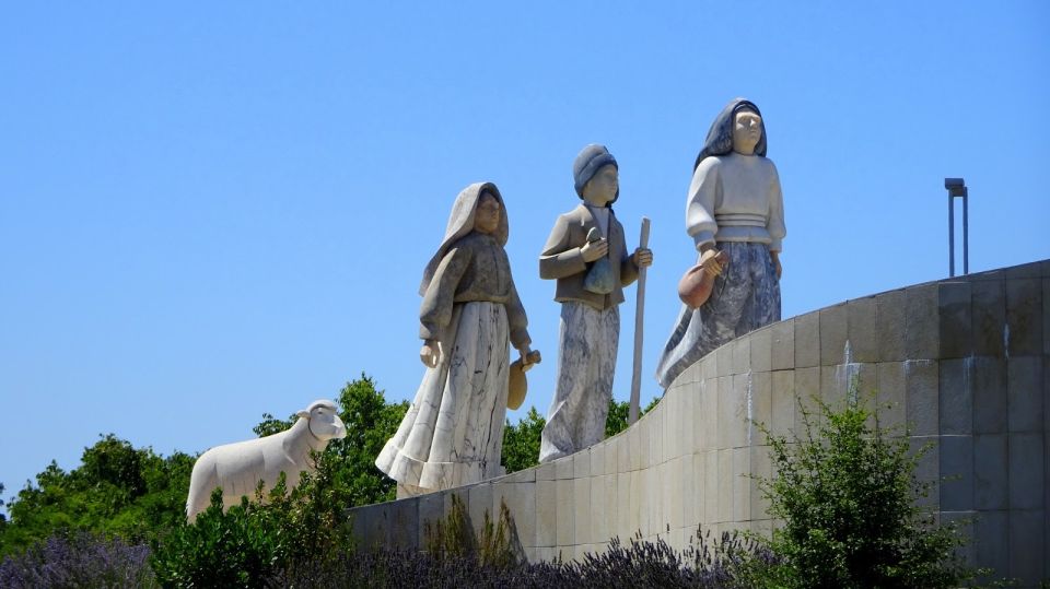 From Lisbon: Fatima, Medieval Obidos, Nazare Atlantic Coast - Monastery of Batalha