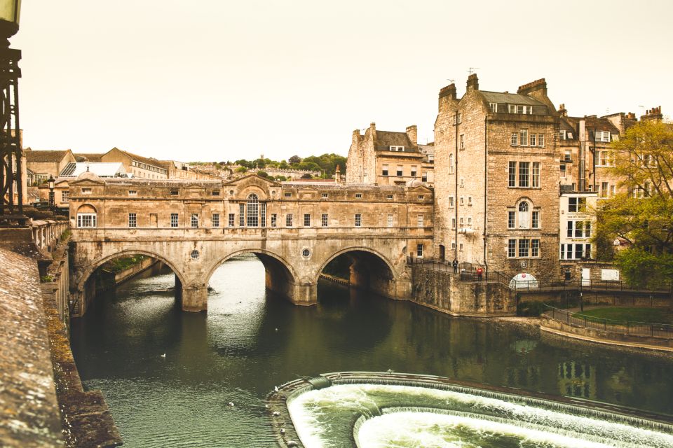 From London: Windsor, Stonehenge, Bath & Oxford 2-Day Tour - Windsor Castle