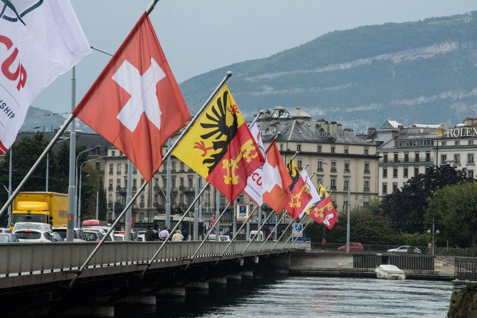 Geneva Private Walking Tour - The Old Town Experience