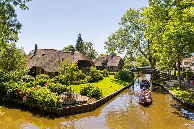 Giethoorn and Afsluitdijk Day Trip From Amsterdam With Boat Trip - Meeting and Pickup