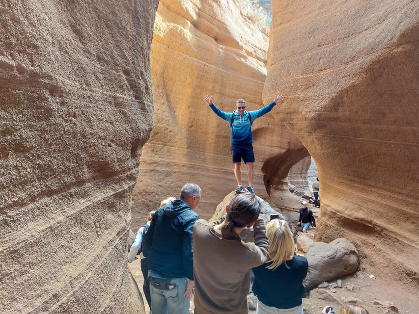 Gran Canaria Cave, Oasis, Red-Gorge Adventure & Cosy Picnic - Experience Unique Landscapes