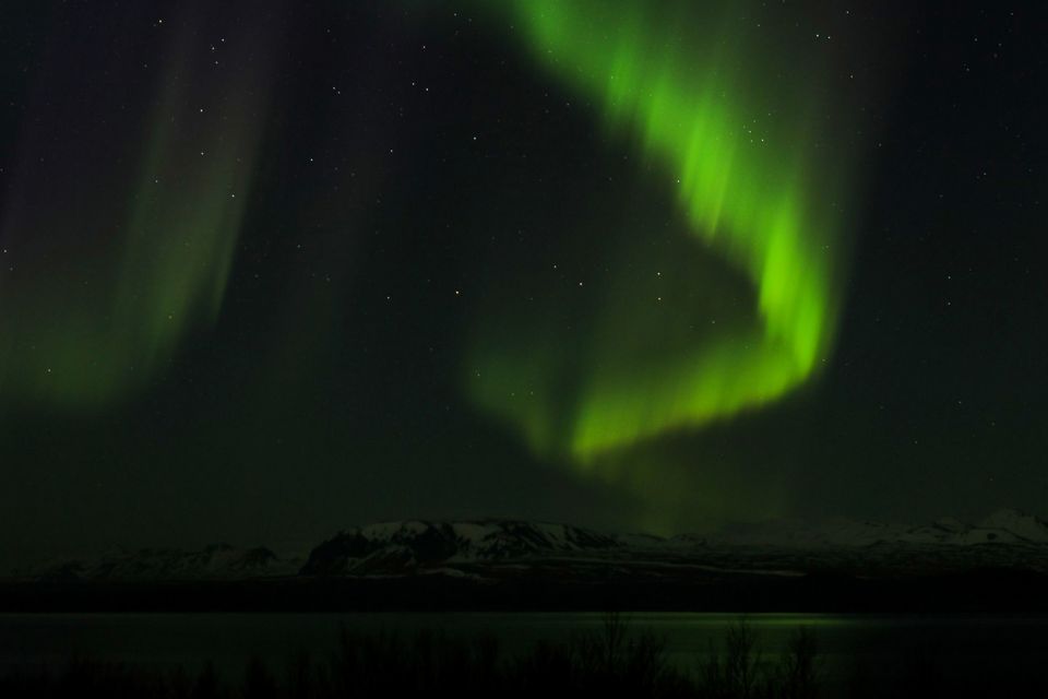 Iceland: Northern Lights Bus Tour From Reykjavik - Photography Opportunities