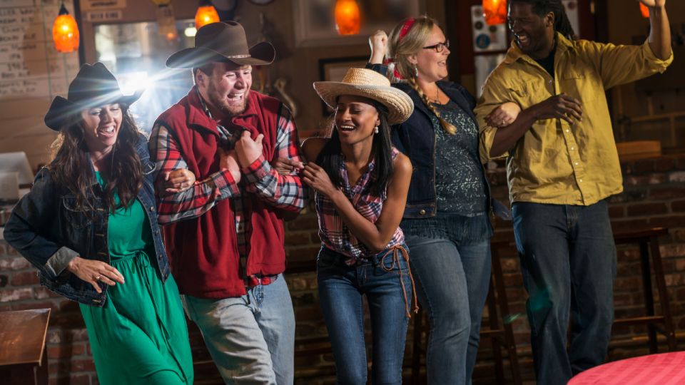 Las Vegas: Country Bar Crawl by Party Bus W/ Mixed Drinks - Age and Dress Code