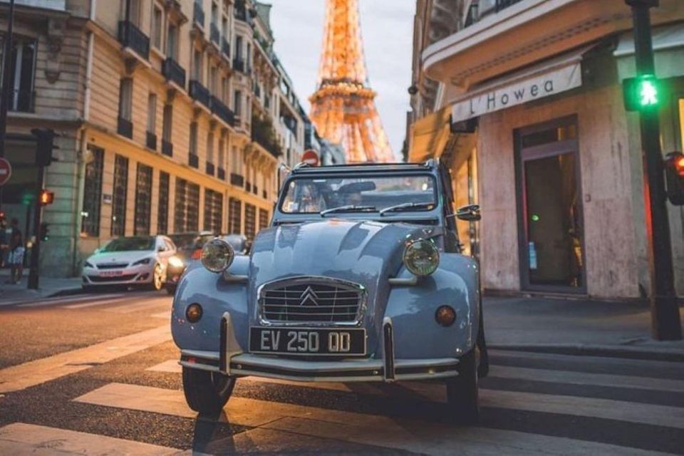 Lgbtqia+ Proposal: French Vintage Car Tour - Photographer 1h - Personalized Love Letter and Bouquet