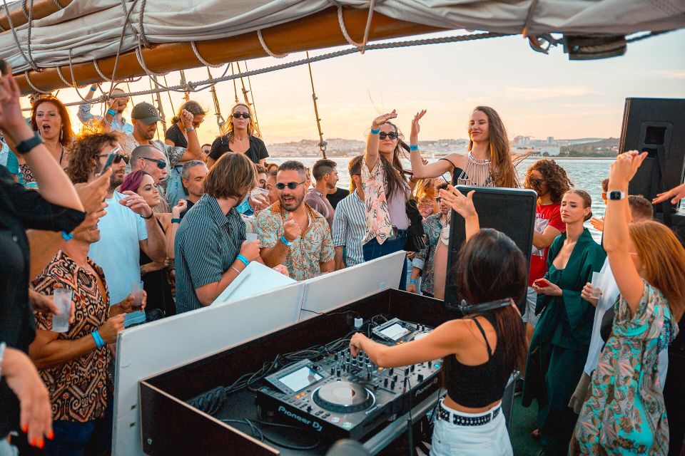 Lisbon Day Boat Party With Live DJ - Activity Details