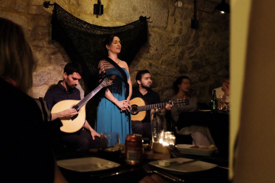 Lisbon: Fado Show and Portuguese Dinner - Dinner Details