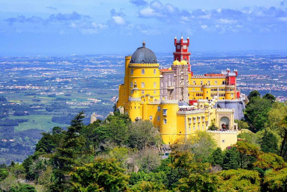 Lisbon: Full-Day Tour to Sintra and Cascais - Itinerary Highlights