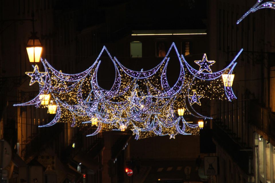 Lisbon's Christmas Lights Tour 2H - Chiado and Nearby Landmarks