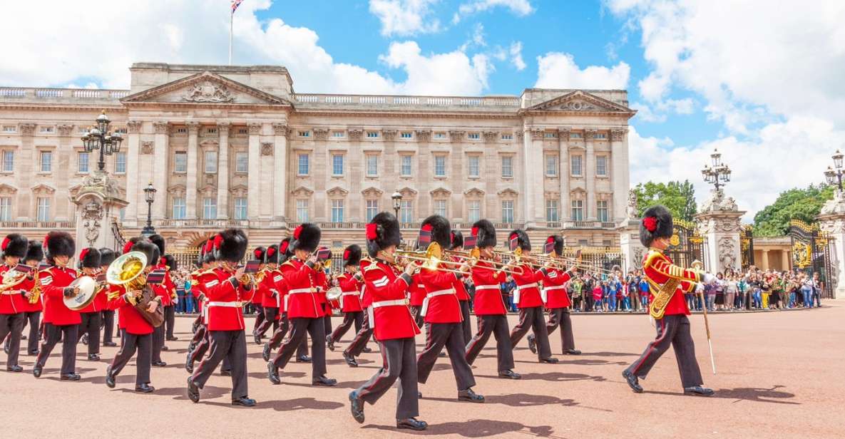 London: Westminster and Changing of the Guard Tour - Witnessing the Changing of the Guard