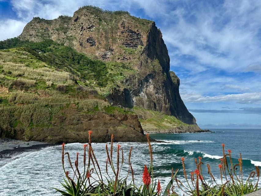 Madeira : East Tour - Santana North Side - Camacha and Football History