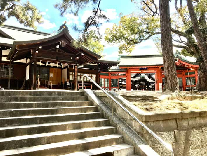 Osaka: Private Guided Tour of the Historical City - Osaka Castles Iconic Reconstruction