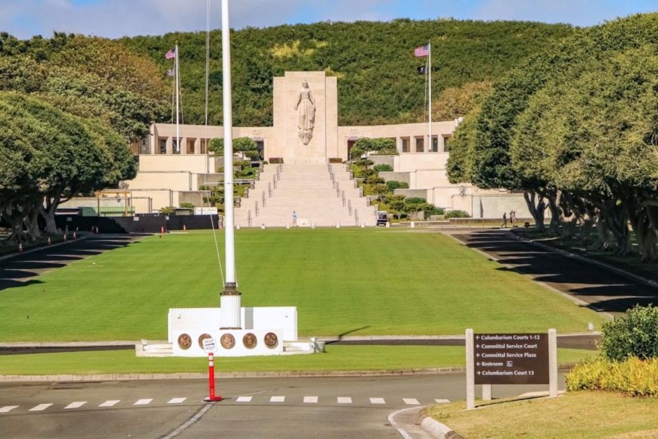 Pearl Harbor Oahu Circle Island Tour - Pearl Harbor National Monument