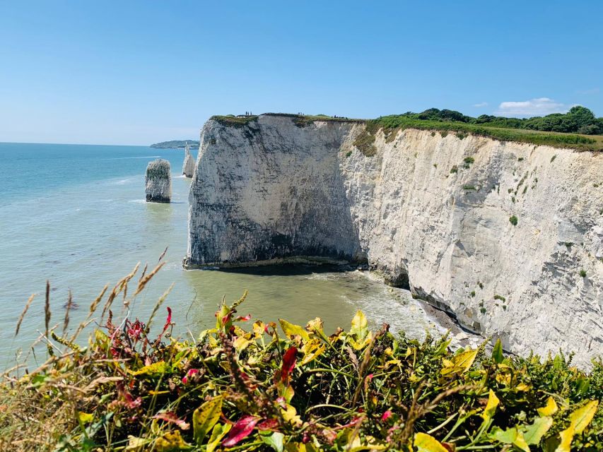 Poole: Old Harry Rocks and Corfé Castle Guided E-bike Tour - Highlights: Corfe Castle