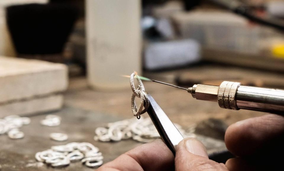 Porto: Tour to the World of Silver in a Century-Old Workshop - History and Legacy