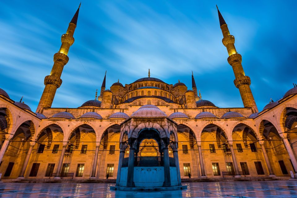 Private 7-Hour Istanbul Tour With Red Carpet Treatment - Admiring the Blue Mosque