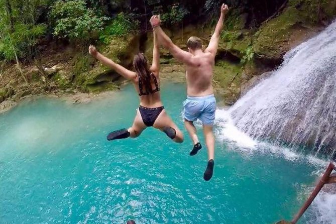 [Private] Dunns River Falls, Blue Hole & Secret Falls W/Entrance - Getting to the Falls