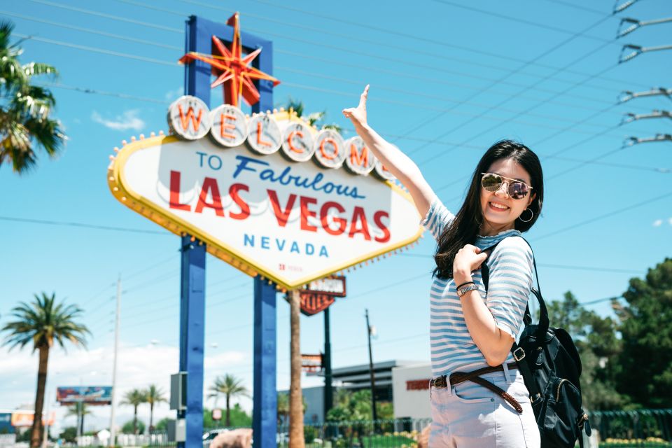 Professional Photoshoot at the Welcome to Las Vegas Sign! - Photoshoot Duration