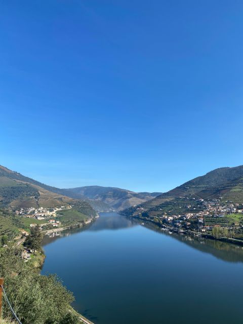 Quinta Dos Murças: Train, Walking, Lunch and Wine Tasting - Exploring Quinta Dos Murças