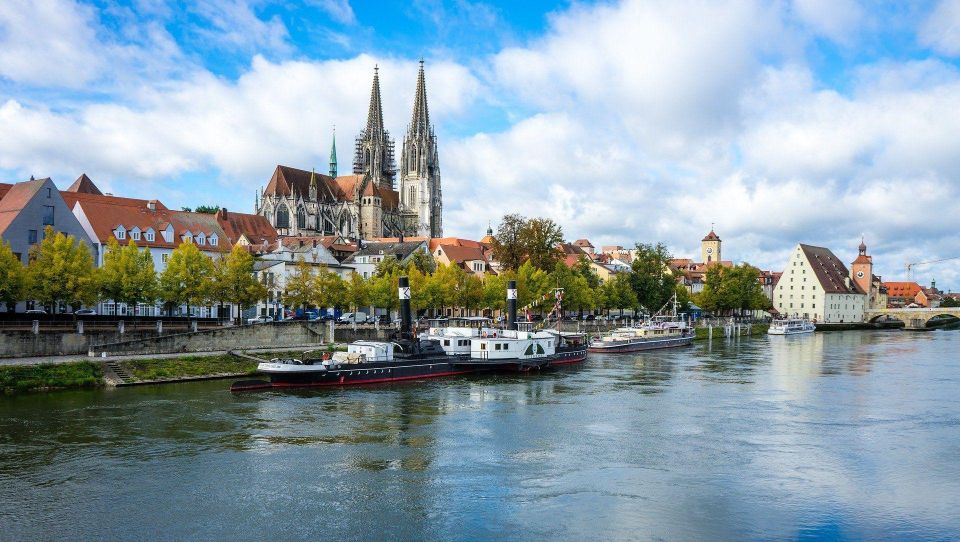 Regensburg: Private Christmas Market Tour - Tour Inclusions