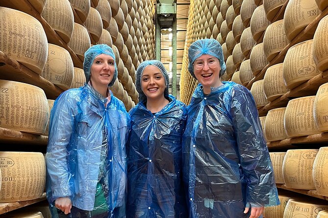 Reggio Food Tour: Parmesan, Balsamic Vinegar, Cured Meats & Wines - Visits to Dairy Farm