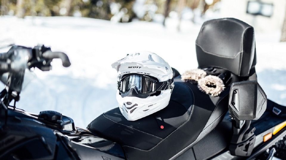 Rovaniemi: Arctic Circle Family-Friendly Snowmobile Tour - Warm Winter Clothing Provided