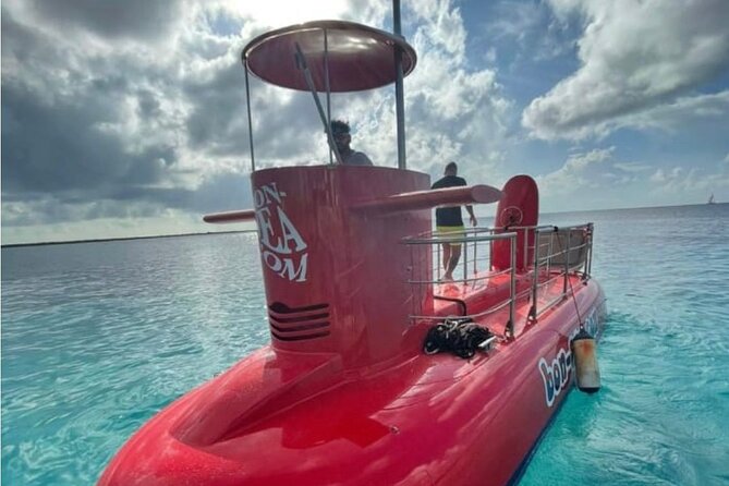 Semi Submarine Boat Experience to Klein Bonaire - Group Size and Capacity