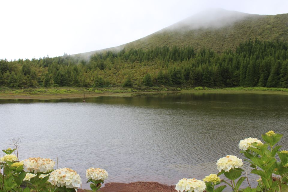 Sete Cidades: Full Day Jeep Tour and Walking Trail - Jeep Exploration