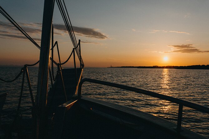 Sunset Experience | 2 Hours Boat Trip at Sunset Time - Meeting and Pickup Details