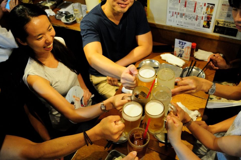 Tokyo: Shinjuku Drinks and Neon Nightlife Tour - Food and Drinks